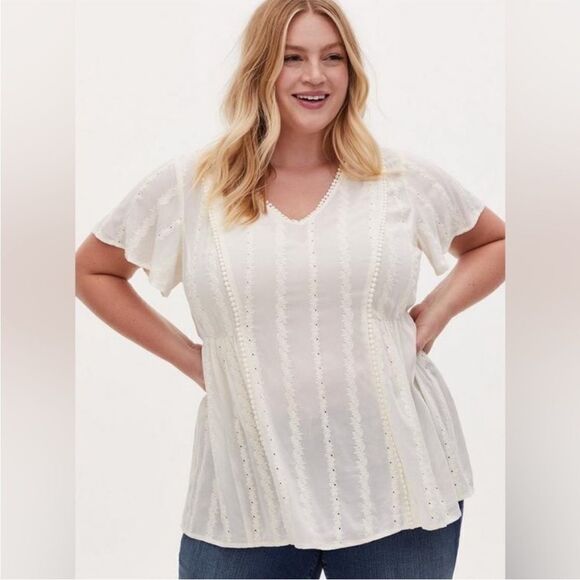 Torrid White Semi Sheer Textured V-Neck Embroidered Boho Top Cottage Core - Picture 3 of 13